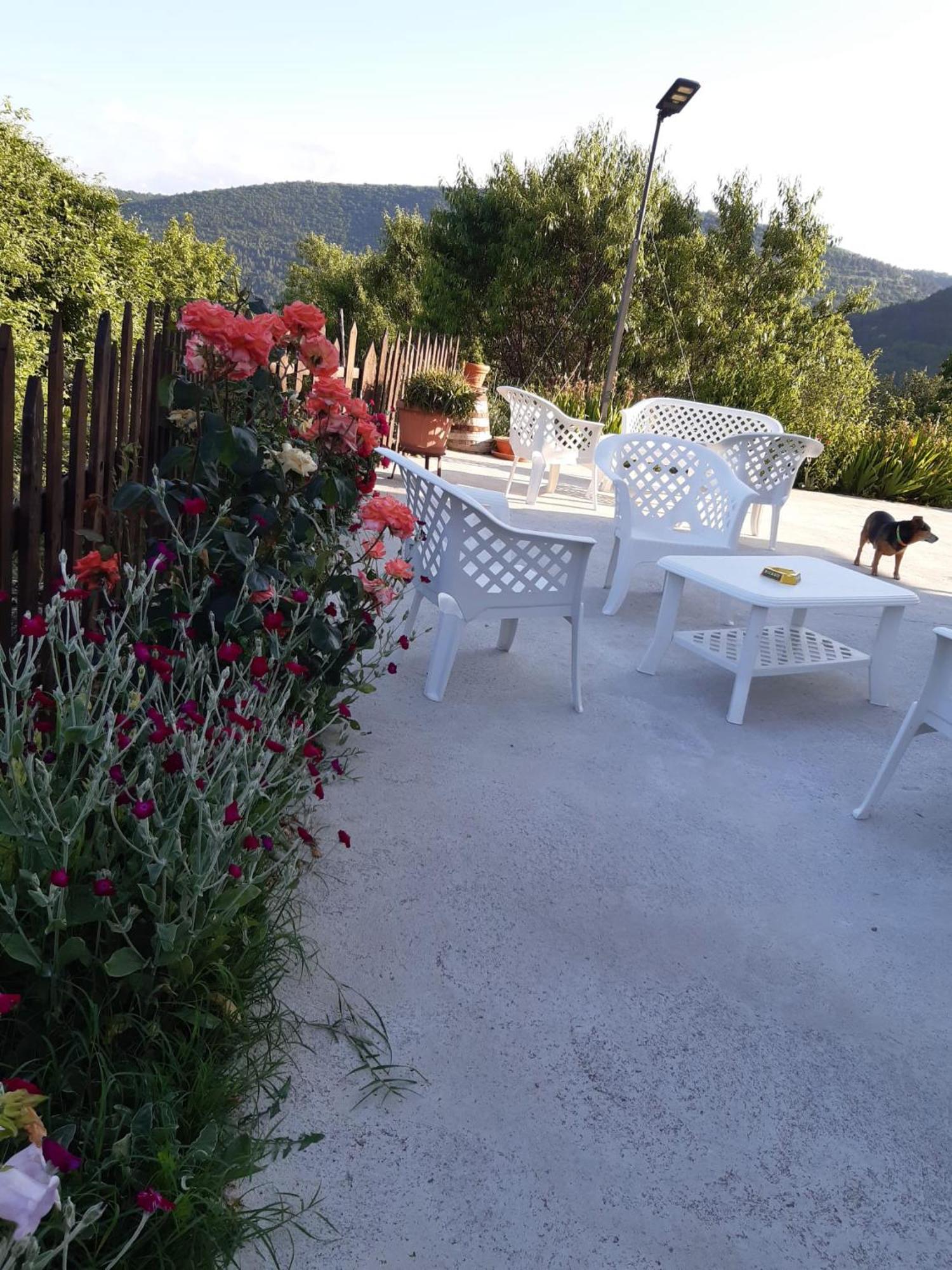 Il Girasole Bed and Breakfast Castelvecchio Calvisio Εξωτερικό φωτογραφία